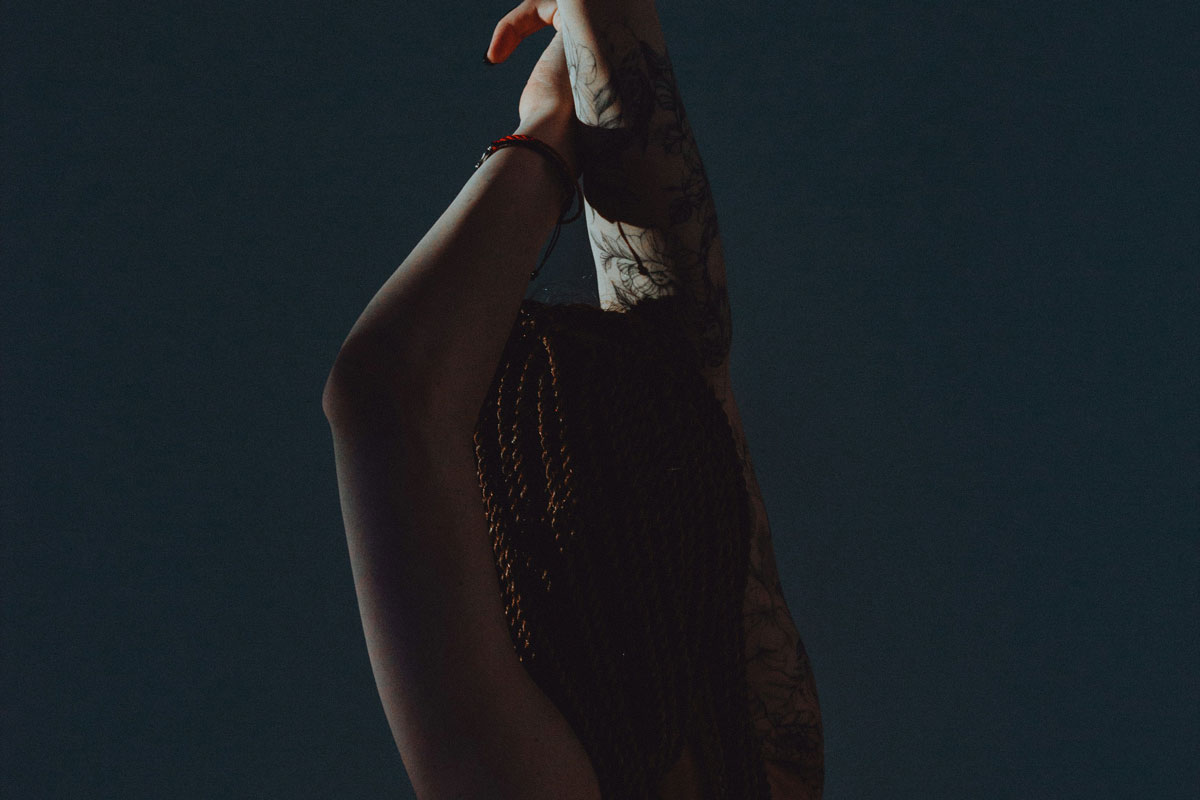 Stop performing-start feelings, Rachel Skye